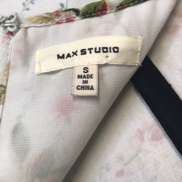 Max Studio woman’s floral print blouse bell sleeves, Small (sum232) - Picture 7 of 13